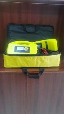 Подземный детектор трубопроводов обнаруживает направление и глубину подземных трубопроводов